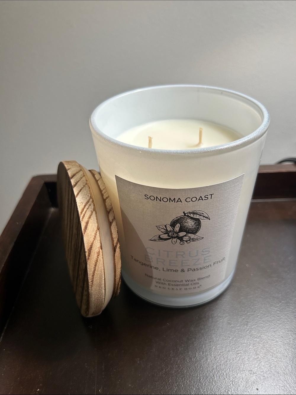 Citrus Breeze Scented Candle - Cream
